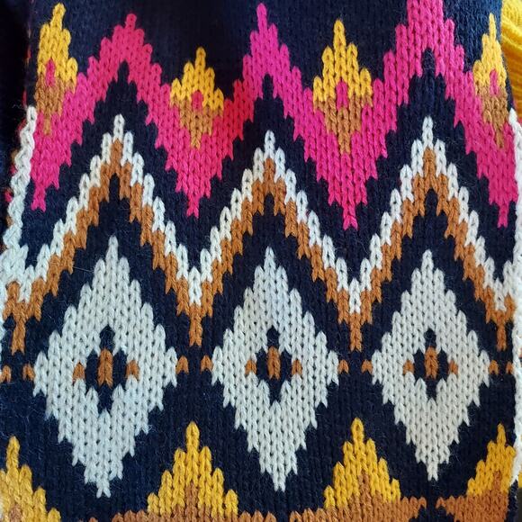 Old Navy Fringe Geometric Fun Funky Multi-color Diamond Pattern Scarf - Picture 2 of 3